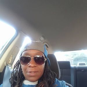 Meet your Posher, Lakisha